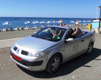 Прибыв на Кипр, можно взять машину напрокат и колесить по острову в свое удовольствие