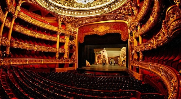 Зрительный зал Гранд-Опера