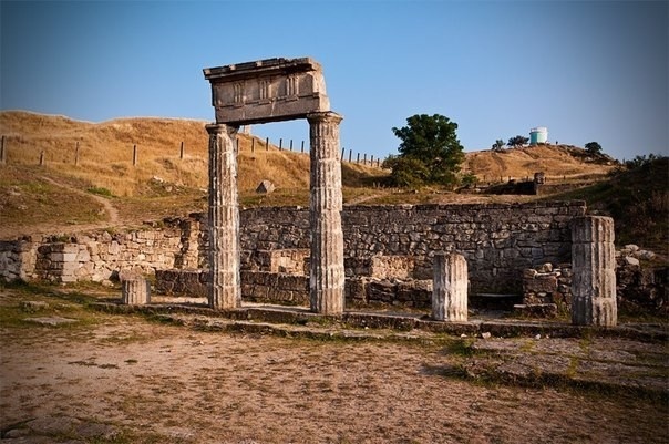 Руины древнего Пантикапея