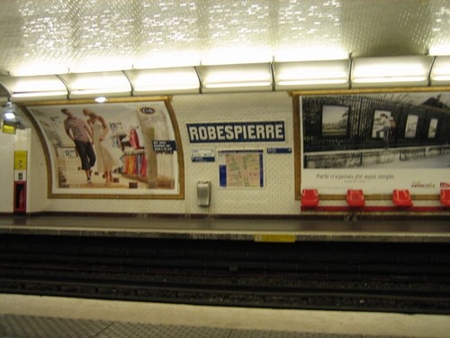 Метро в Париже. Станция Робеспьера