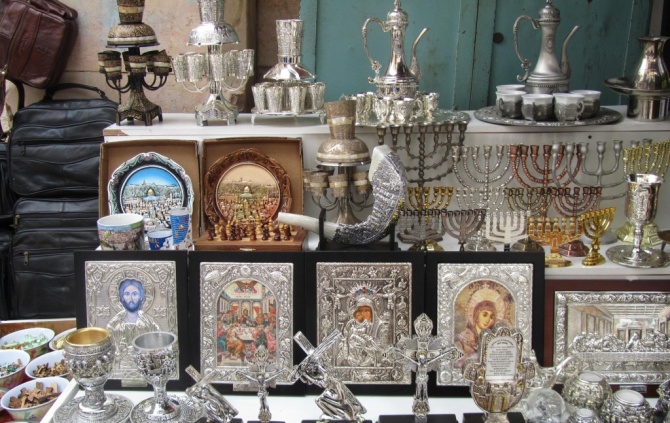 В Иерусалиме можно купить иконы и освятить их
