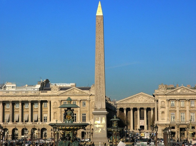 Второй Обелиск на площади Согласия (Париж)