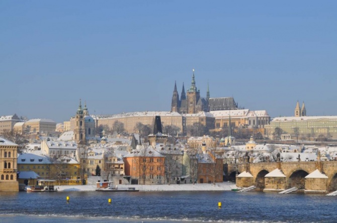 Прага прекрасна летом и зимой