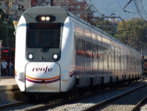На поезде из Барселоны в Салоу добираться быстрее всего