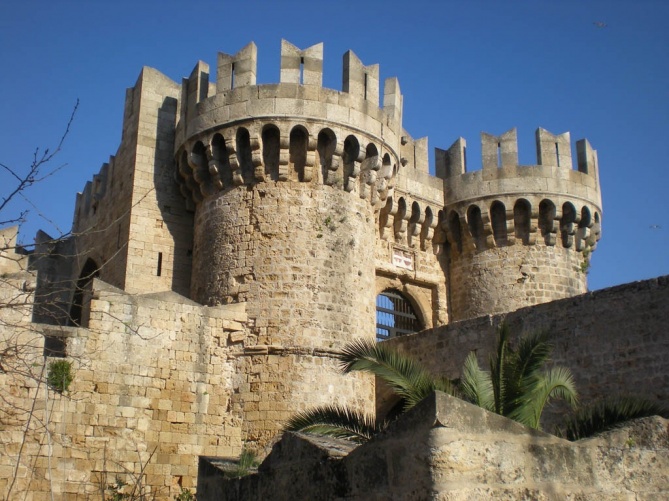 Дворец Кастелло на Родосе