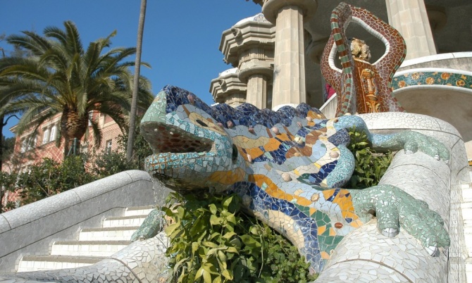 Визитная карточка Барселоны - мозаичная ящерица